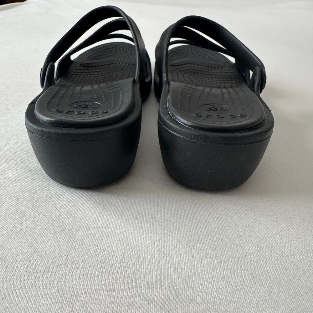 Crocs Patricia Wedge Sandals Womens 8 Black Multi Strap Slip On Shoes Comfort